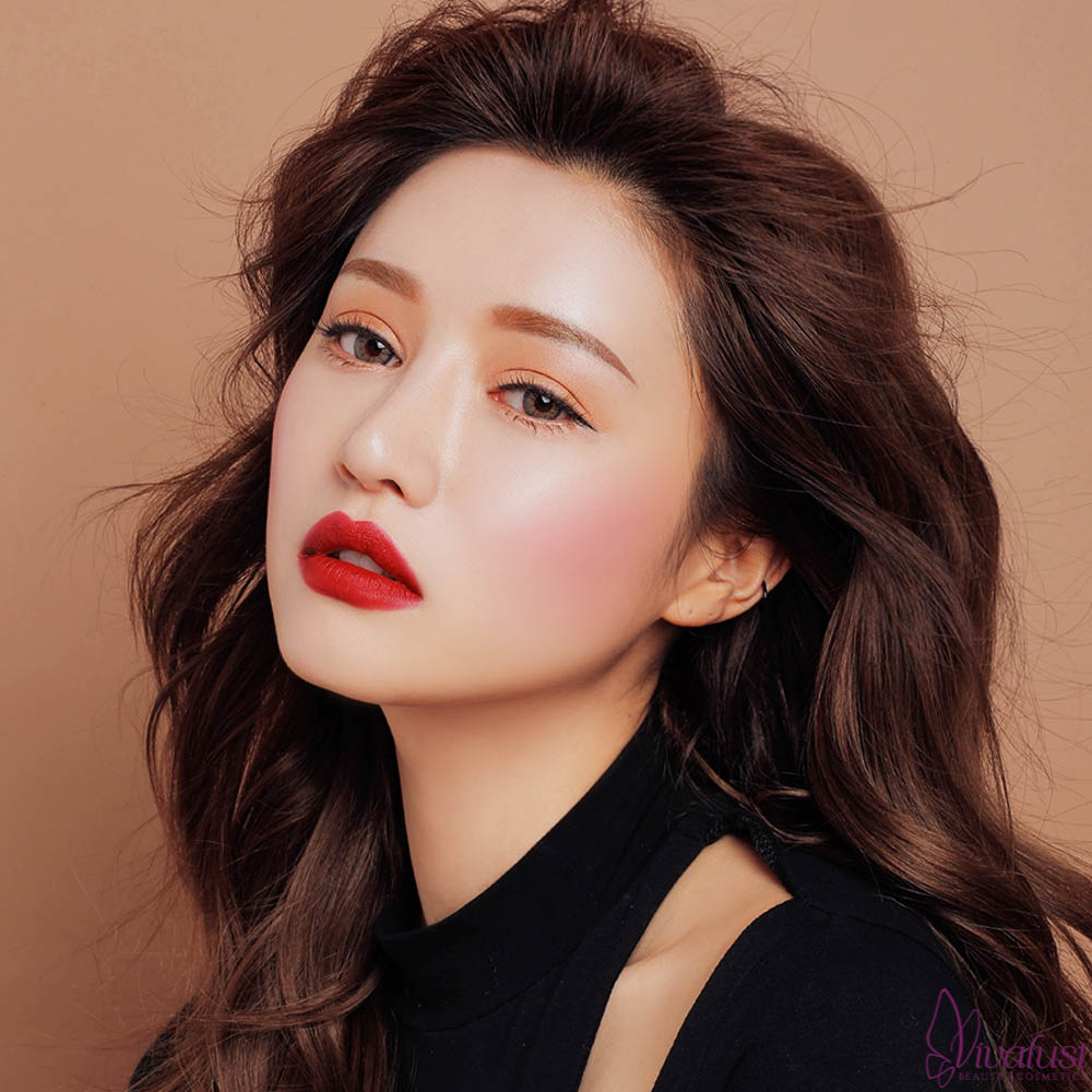 Gợi Ý Những Phong Cách Trang Điểm Cho Cả Tuần Năng Động