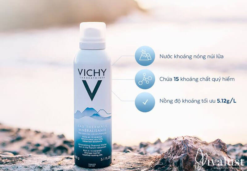 Nước xịt khoáng Vichy chứa nhiều khoáng chất tạo cảm giác mát lạnh cho da làn da