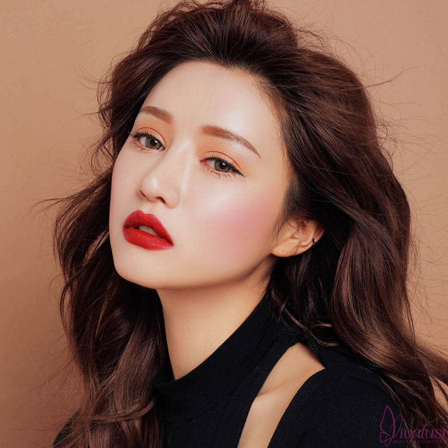 Gợi Ý Những Phong Cách Trang Điểm Cho Cả Tuần Năng Động